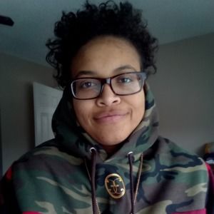 Meet your Posher, Leah